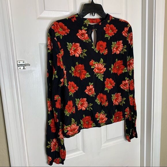 Forever 21 Plus Floral Cropped Top Size 2X - Picture 9 of 12